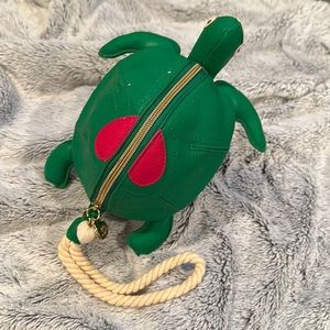 Betsey Johnson turtle wristlet